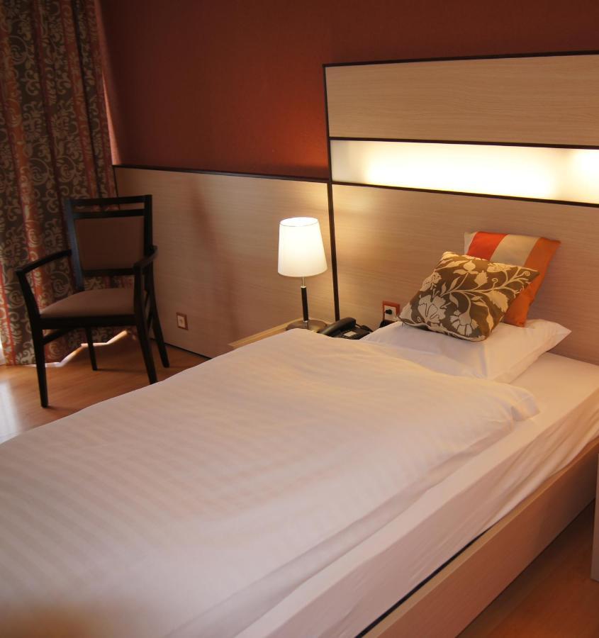 Hotel Lacotel Avenches Eksteriør bilde